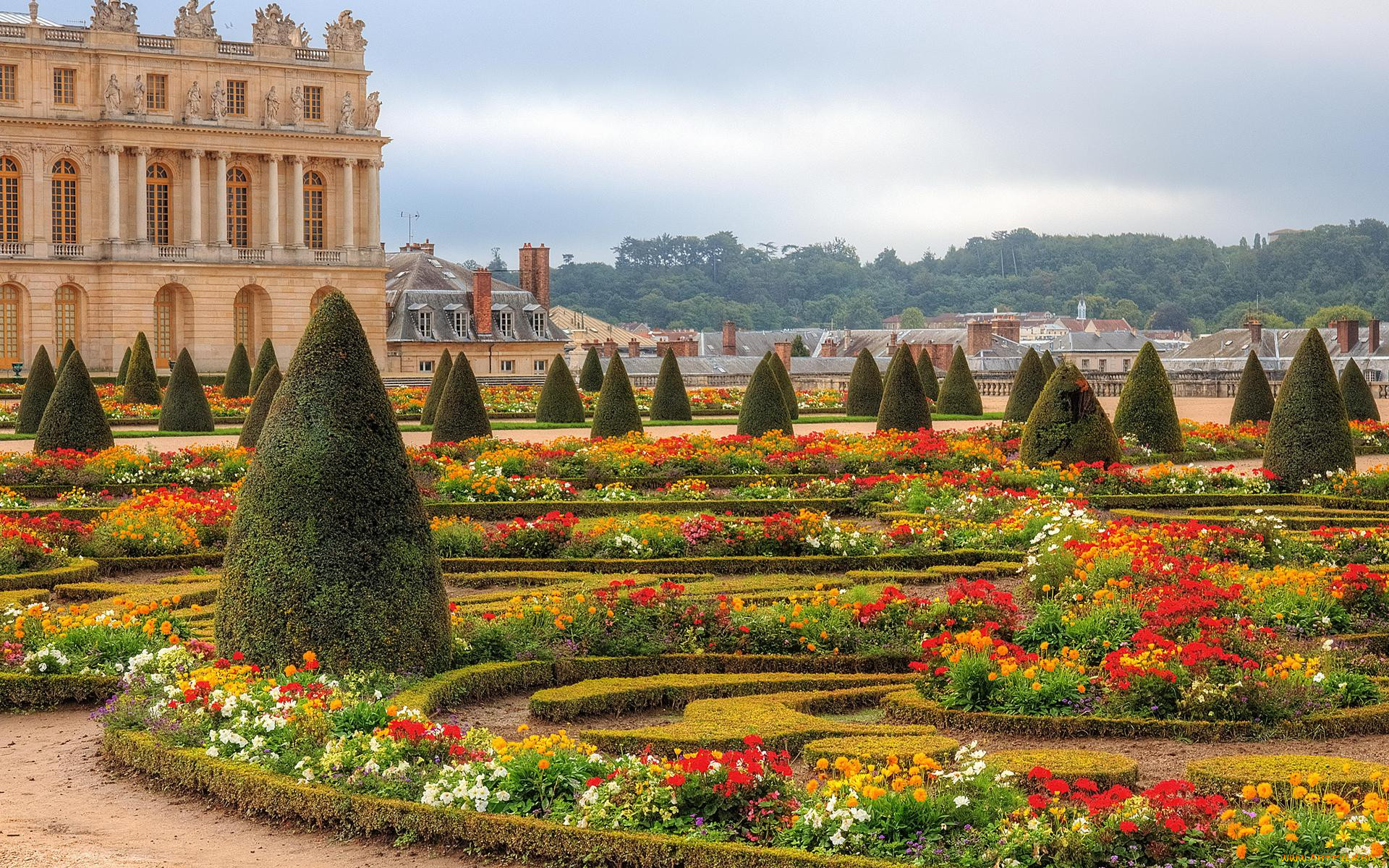 Французский версаль. Версальский дворец и сады. Версальский дворец Версаль Франция. Французский парк Версальский парк. Версальский дворец и сады во Франции.